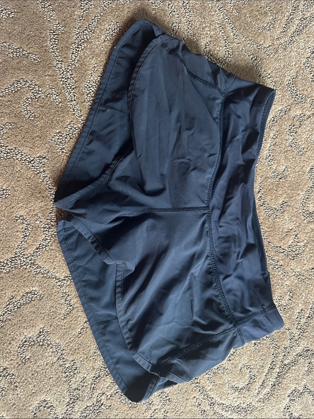Women’s Lululemon Shorts - Black (2.5 inch)